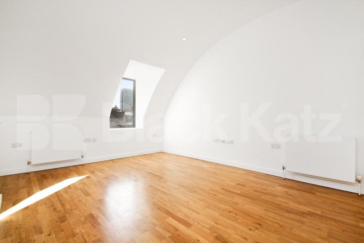 			New Instruction , 2 Bedroom, 1 bath, 1 reception Apartment			 Garrett Street , BARBICAN